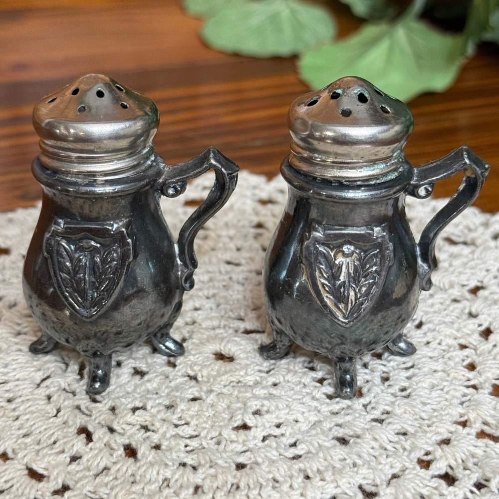 Unbranded Salt & Pepper Shakers Silver Good Vintage Footed Crest